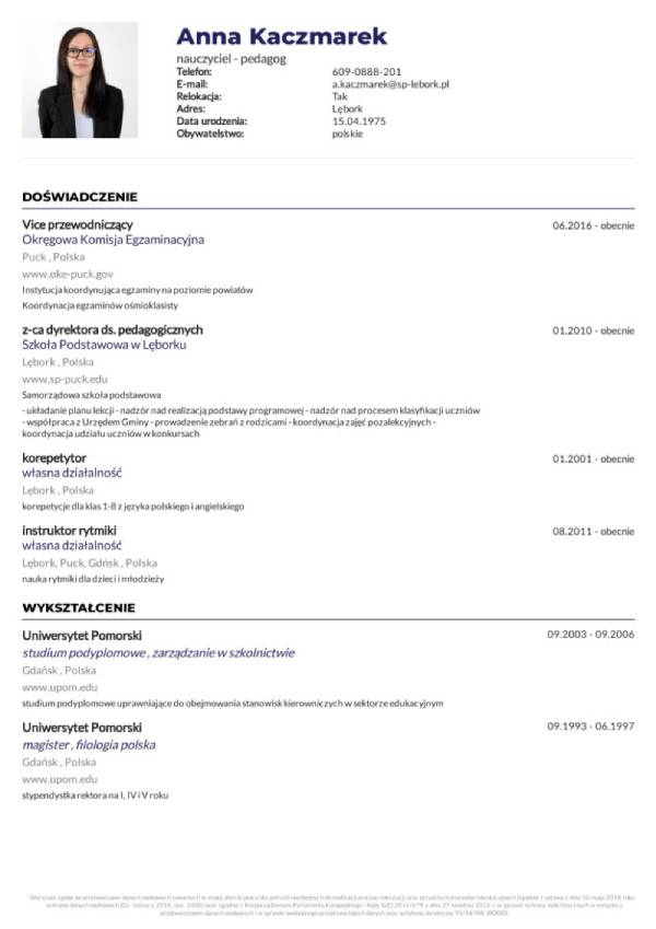 prosty szablon cv w kolorze granatowym